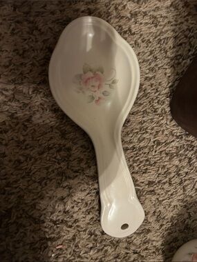 Pfaltzgraff White Ceramic Spoon Rest with Pink Rose